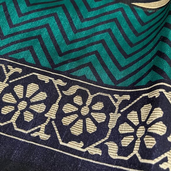 Indian Silk saree- Printed Bhagal puri silk saree. - Picture 8 of 10